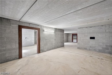 Elevated, impeccably maintained, and built with exceptional - photo 40