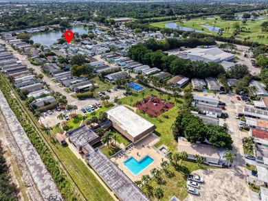 JUST LISTED!!! Lakefront 3BR/2BA with Florida room and tile - photo 44