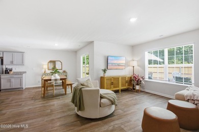Ideal positioning and a flawlessly executed open-concept design - photo 8