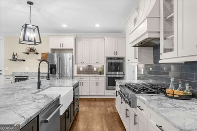 You will be AMAZED at this private, almost NEW construction home - photo 13