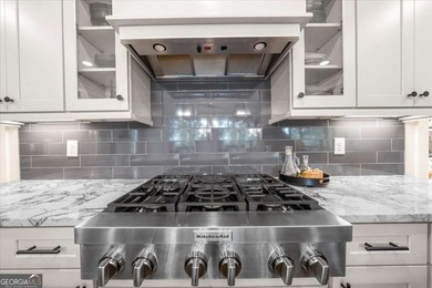 You will be AMAZED at this private, almost NEW construction home - photo 15