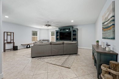 Nestled in the heart of Valparaiso, this 6 bedroom 3 bath gem - photo 20
