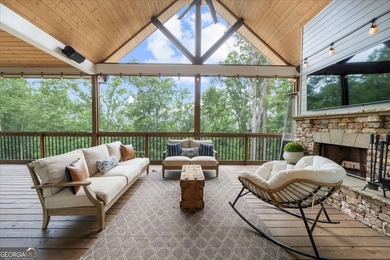 You will be AMAZED at this private, almost NEW construction home - photo 22