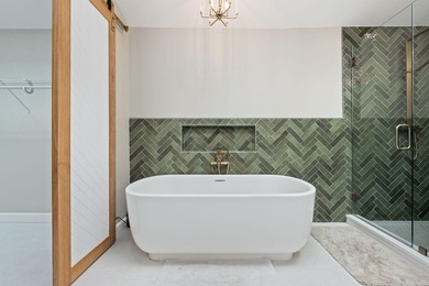 Nestled in the heart of Valparaiso, this 6 bedroom 3 bath gem - photo 29