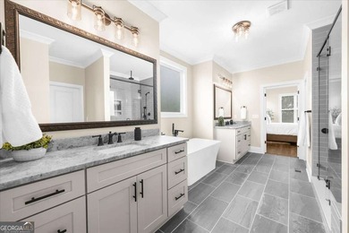 You will be AMAZED at this private, almost NEW construction home - photo 29