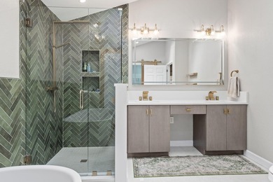 Nestled in the heart of Valparaiso, this 6 bedroom 3 bath gem - photo 30
