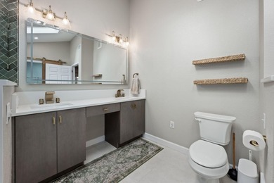 Nestled in the heart of Valparaiso, this 6 bedroom 3 bath gem - photo 31
