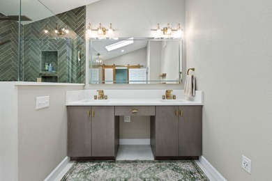 Nestled in the heart of Valparaiso, this 6 bedroom 3 bath gem - photo 32