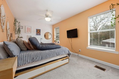 Nestled in the heart of Valparaiso, this 6 bedroom 3 bath gem - photo 45