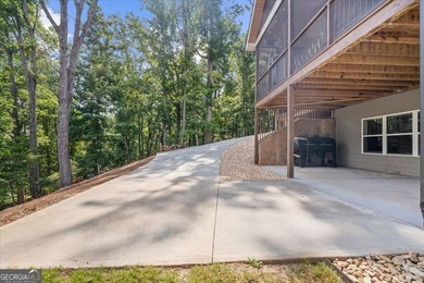 You will be AMAZED at this private, almost NEW construction home - photo 48