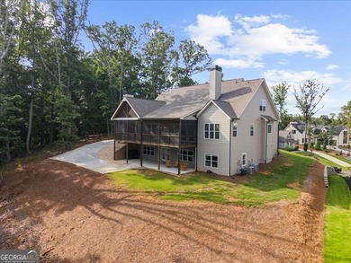 You will be AMAZED at this private, almost NEW construction home - photo 49