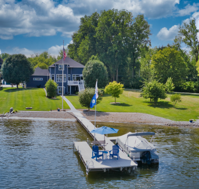 Big Barbee Lake Home For Sale in Pierceton Indiana