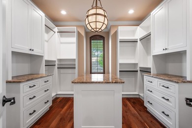 Positioned along the shores of Lake Travis, 107 Edgewater Cove - photo 22