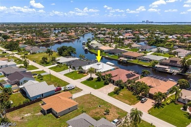 GULF ACCESS, CUSTOM BUILT HOME. COVERED 10,000-LB BOAT LIFT - photo 44