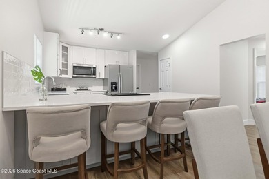 This beautiful home has a lot to offer. New roof, newer AC, new - photo 11