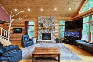 Phenomenal Northwoods chalet!! Discover your private Northwoods - photo 12