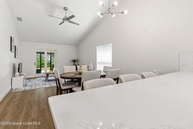 This beautiful home has a lot to offer. New roof, newer AC, new - photo 13