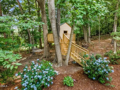 This gorgeous home situated on an estate lot lends luxury - photo 17