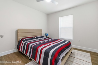 This beautiful home has a lot to offer. New roof, newer AC, new - photo 20