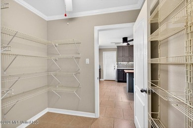 Spacious 4 bed, 3 bath single-story home in South Pointe with - photo 22