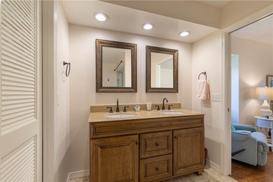 Rarely available, highly desired end unit with lots of privacy - photo 22