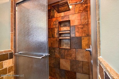 Spacious 4 bed, 3 bath single-story home in South Pointe with - photo 30