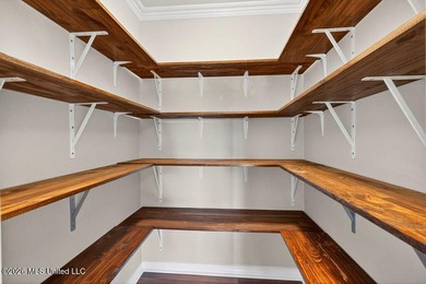 Spacious 4 bed, 3 bath single-story home in South Pointe with - photo 34