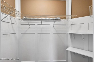 Spacious 4 bed, 3 bath single-story home in South Pointe with - photo 36
