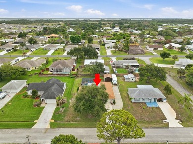 Welcome to this freshly painted 2-bedroom, 2-bathroom pool home - photo 43