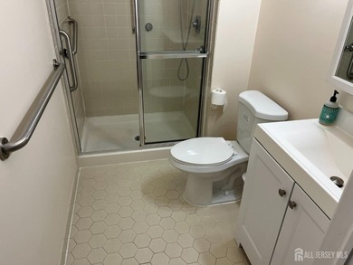 Highly Sought After Yardley Model. 2 Bedrooms, Huge Living Room - photo 21