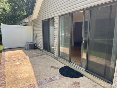 Highly Sought After Yardley Model. 2 Bedrooms, Huge Living Room - photo 33