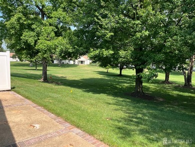 Highly Sought After Yardley Model. 2 Bedrooms, Huge Living Room - photo 35
