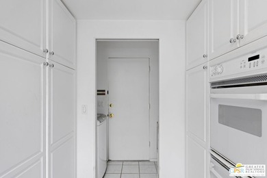 Experience Mid-Century Modern Living in Canyon Estates! This - photo 17