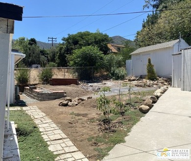 This lake view 3-bedroom, 2-bath home sits on a generous 50' x - photo 24