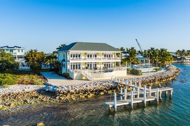 Private oceanfront estate behind the gates of Tingler Island - photo 13