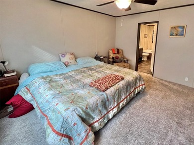 Welcome to a charming East Texas retreat offering easy living in - photo 15