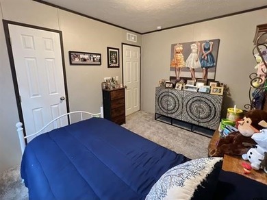 Welcome to a charming East Texas retreat offering easy living in - photo 29