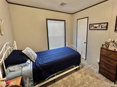 Welcome to a charming East Texas retreat offering easy living in - photo 31