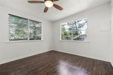 Prime investment opportunity, triplex in Gulf Shores! This - photo 11