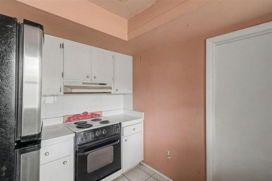 Auction Property. Discover the potential of this 2-bedroom - photo 11