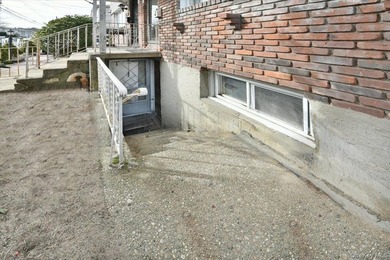 Welcome to this well-maintained 3-bedroom, 2.5-bathroom home in - photo 14