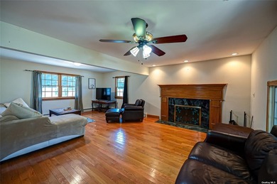 Welcome to 43 Hollins Ln., a charming Colonial home featuring a - photo 4
