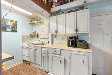 Prime investment opportunity, triplex in Gulf Shores! This - photo 15