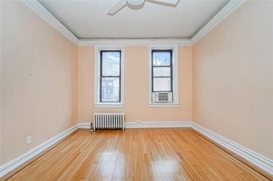 Top-Floor One-Bedroom Coop - Moments from the Beach, Ready for