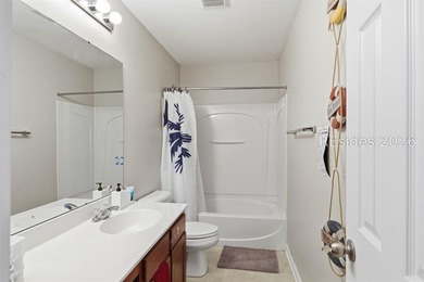 Welcome to this 4-bed, 2.5-bath with a great family floorplan - photo 14