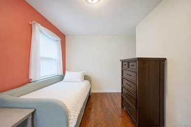 Welcome to the sought after Briarcliff community in Merrick! - photo 16