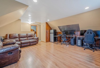 Welcome to the sought after Briarcliff community in Merrick! - photo 20