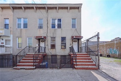 Rare-Find 2-Family can be Packaged Deal with 708 (empty lot) & - photo 2