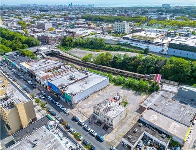 Rare-Find 2-Family can be Packaged Deal with 708 (empty lot) & - photo 7