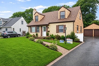Welcome to the sought after Briarcliff community in Merrick! - photo 27